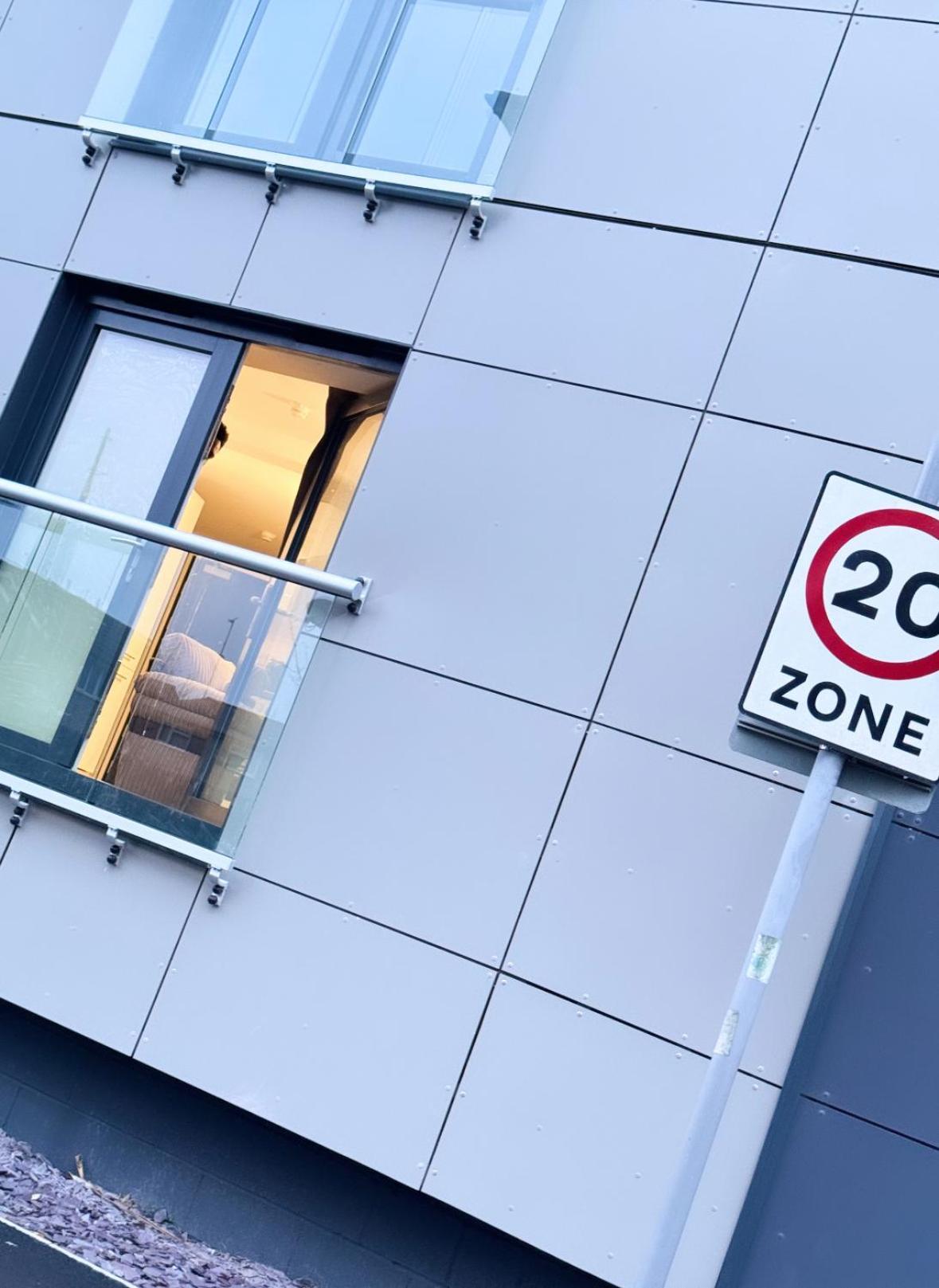 Luxury 2 Bedroom Apartment In Manchester City Centre - Free Parking Exterior photo